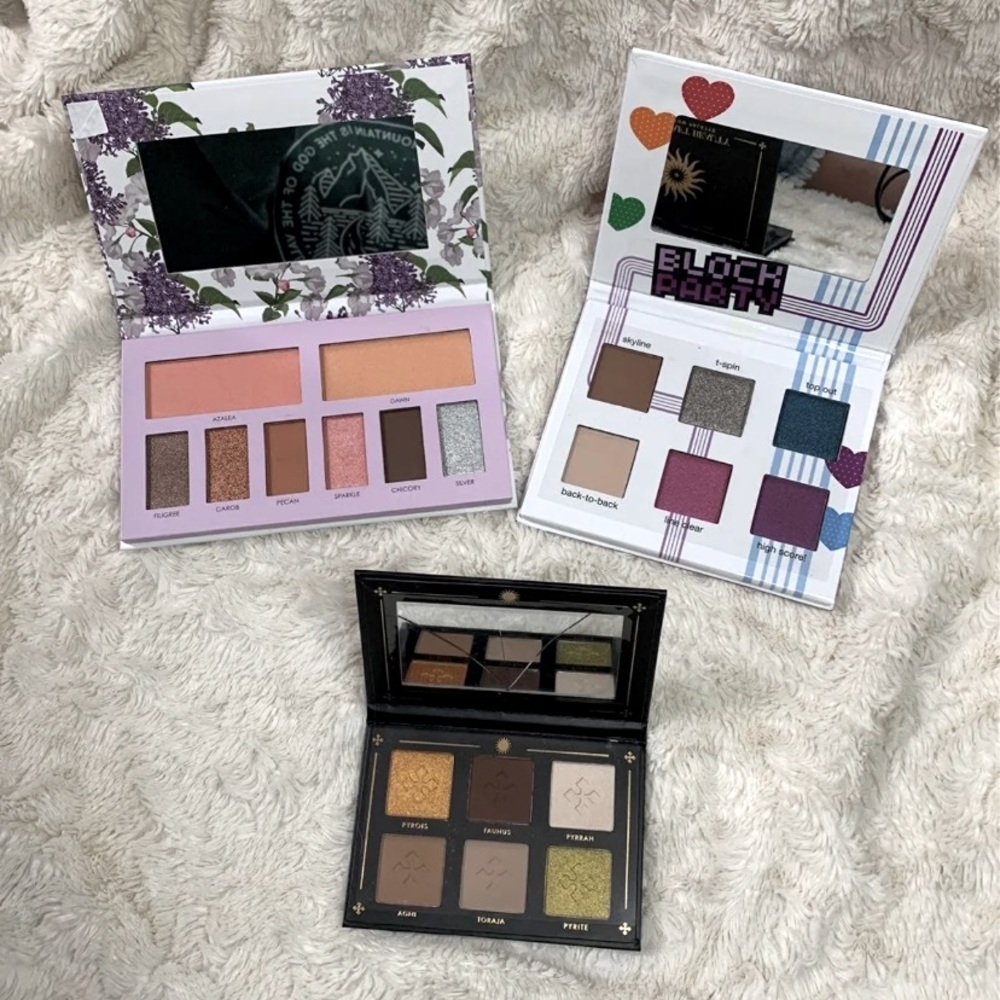 •Eyeshadow Palette Bundle!•